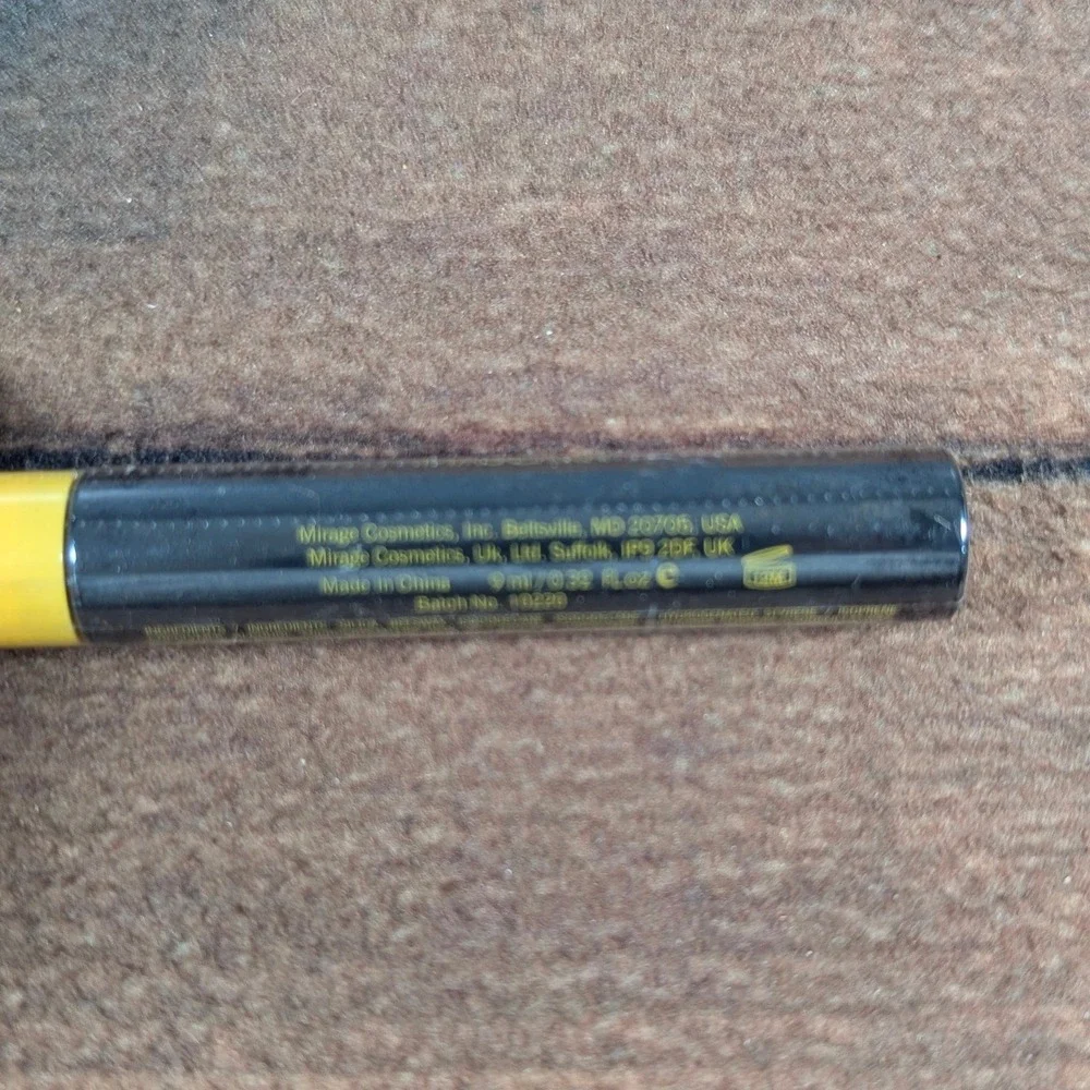 Wild and‎ Crazy MaxExtend Mascara Black Yellow Tube New Makeup